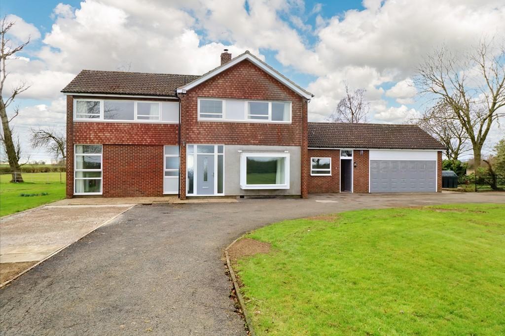Withybrook Road, Bulkington, Bedworth 4 bed farm house £1,950 pcm (£