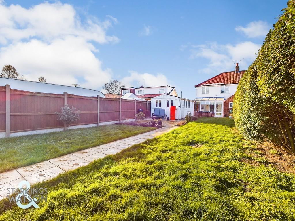 Orchard Close, Norwich 3 bed end of terrace house £315,000