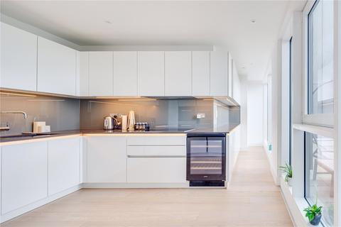 3 bedroom flat to rent, Westbourne Apartments, Central Avenue, London