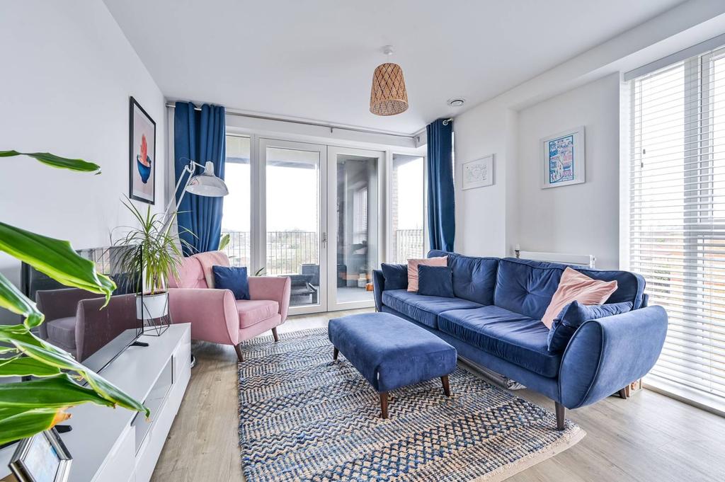Bond House, New Cross, London, SE14 2 bed flat for sale £550,000