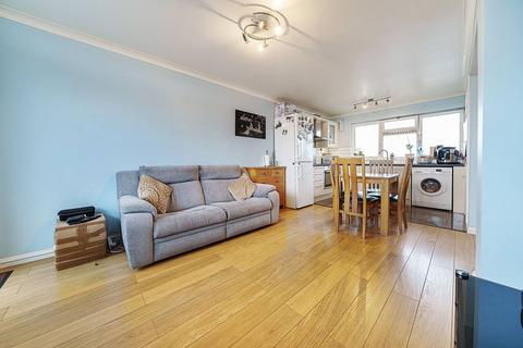 95 Redbridge Gardens, London, SE5 7HB