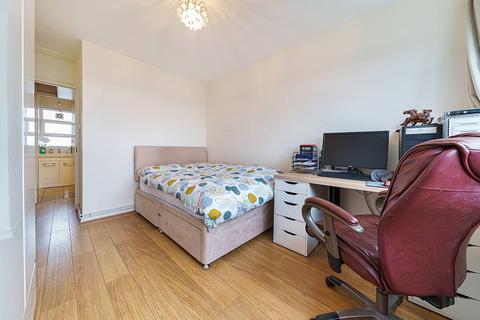 95 Redbridge Gardens, London, SE5 7HB