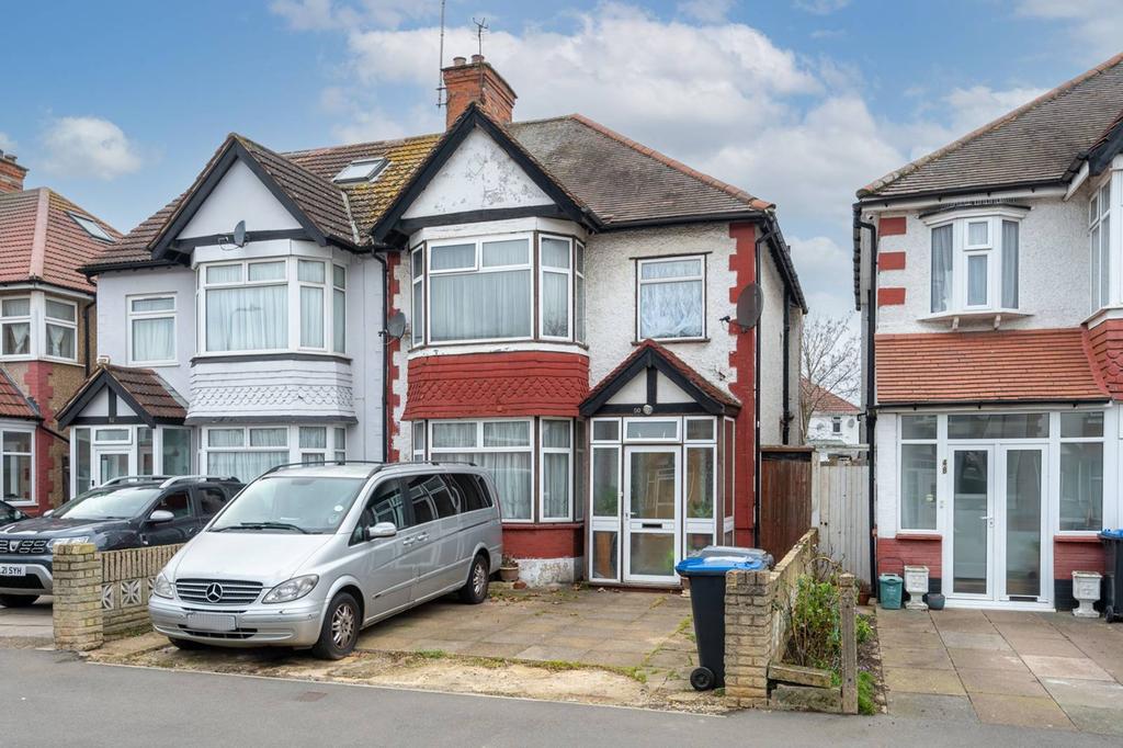 Rosslyn Crescent, Wembley, HA9 3 bed semidetached house £700,000