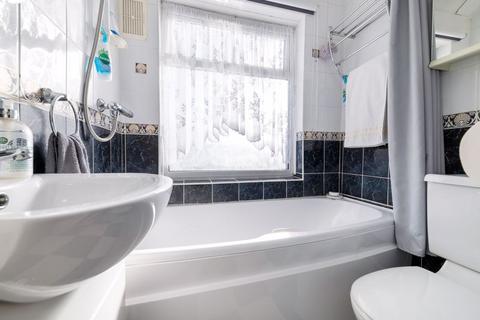 30 Ashcroft Crescent, Sidcup, DA15 8NT
