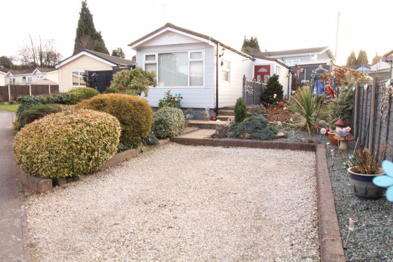 109 Sandfield Farm Park Home... 1 bed detached bungalow £80,000