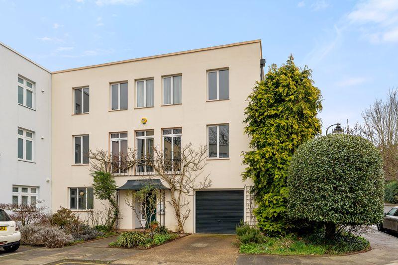 Highgate Close, Highgate Village N6 4 bed house for sale £2,200,000