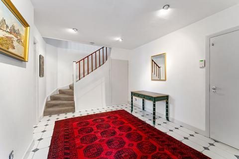14 Highgate Close, London, N6 4SD