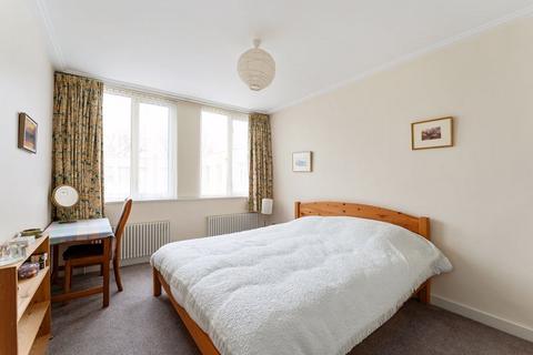 14 Highgate Close, London, N6 4SD