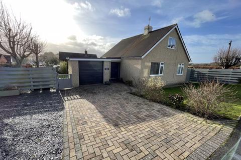 3 bedroom detached house to rent, Menai Bridge, Isle of Anglesey