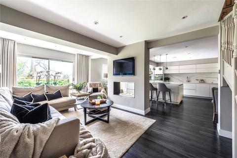 16 Highacre, Dorking, RH4 3BF