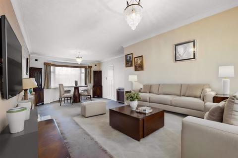 205 Purfleet Road, Aveley, South Ockendon, RM15 4DT
