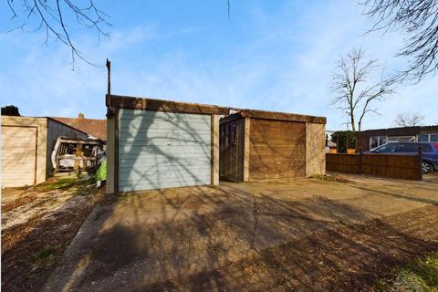 205 Purfleet Road, Aveley, South Ockendon, RM15 4DT