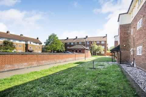 56 Eden Green, South Ockendon, RM15 5BW