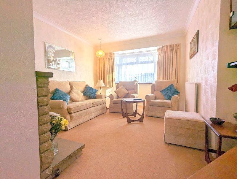 Sparrow Farm Drive, Feltham 3 bed terraced house £450,000