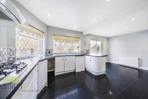 53 Warren Drive, Hornchurch, RM12 4QZ
