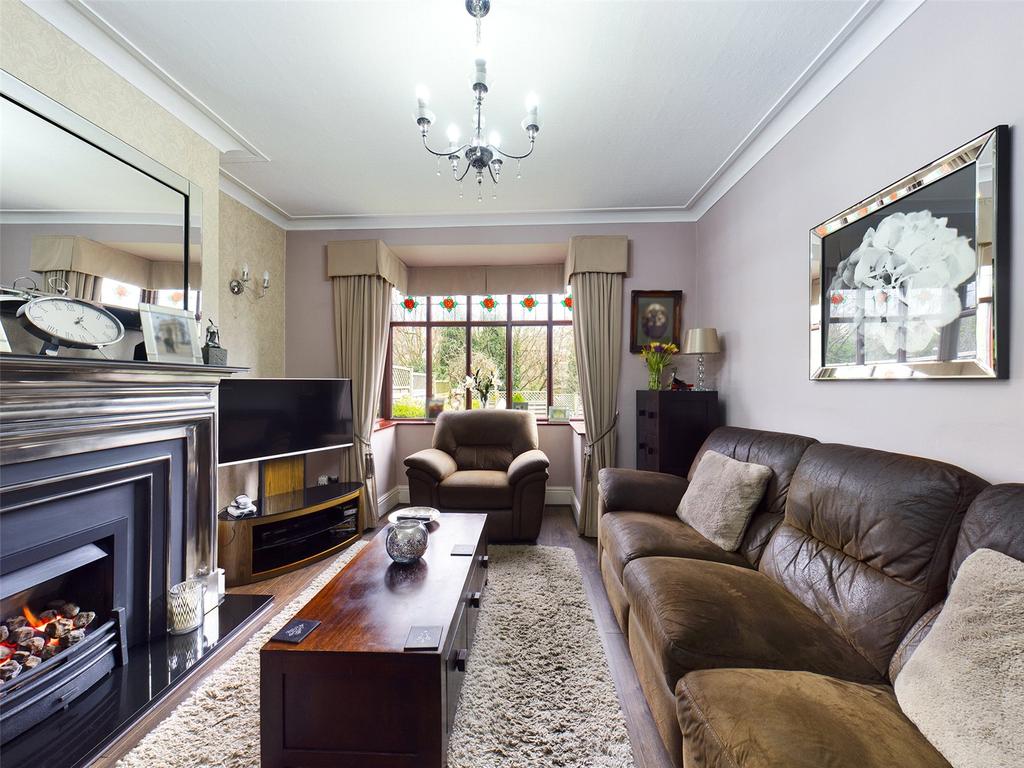 Kings Road, Bradford, West Yorkshire, BD2 3 bed end of terrace house