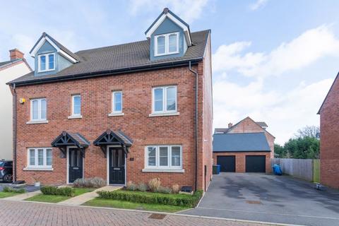 12 Cooper Close, Upper Heyford, Bicester, OX25 5AZ