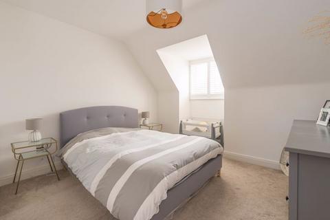 12 Cooper Close, Upper Heyford, Bicester, OX25 5AZ