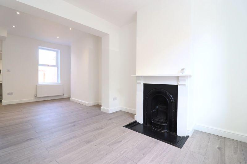 Stanley Road, Gloucester 2 bed terraced house £925 pcm (£213 pw)