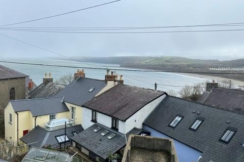 Ina Lass Gomer Crescent, New Quay, SA45 9NL
