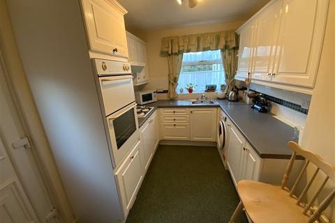 8 Brow Crescent, Halfway, Sheffield, S20 4GB