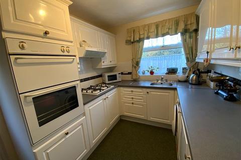 8 Brow Crescent, Halfway, Sheffield, S20 4GB