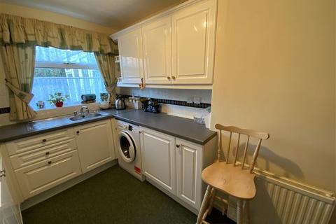 8 Brow Crescent, Halfway, Sheffield, S20 4GB
