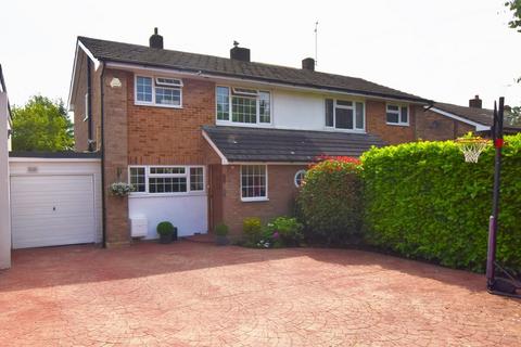 3 bedroom semi-detached house for sale, Gilmour Rise, Billericay, CM12