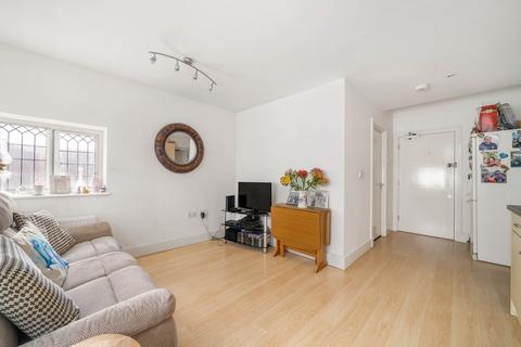 Flat 1, 2 Kent Road, West Wickham, BR4 0JP
