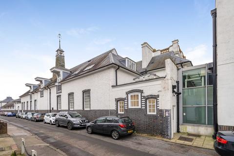 Flat 1, 2 Kent Road, West Wickham, BR4 0JP