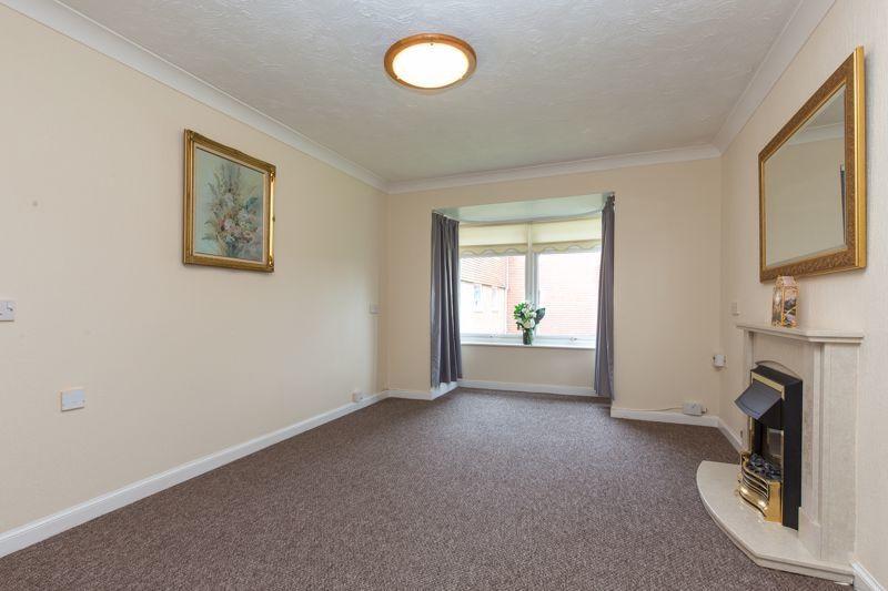 Horndean Road, Emsworth, PO10 1 bed retirement property for sale £161,000