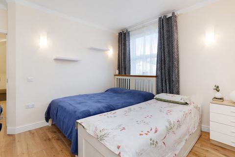 2a Westfield Road, London, W13 9JR