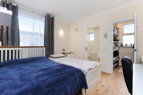2a Westfield Road, London, W13 9JR