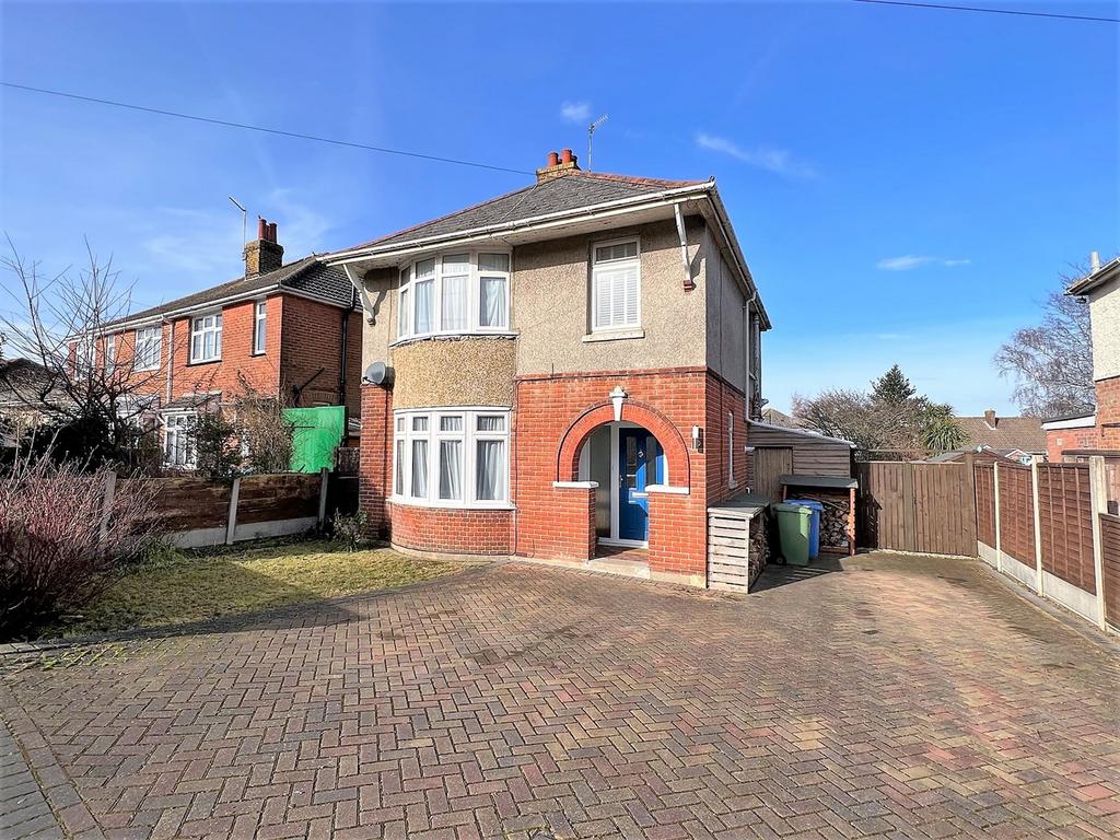 St Marys Road, Poole, BH15 3 bed detached house £450,000