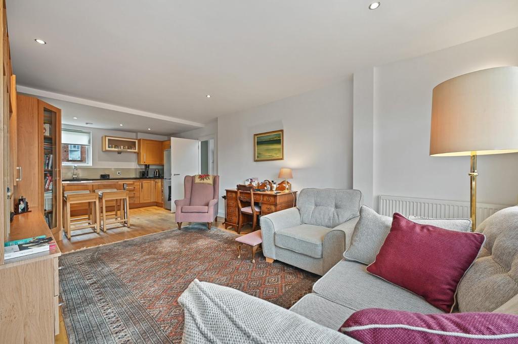 TEC - Flat 8, Smyrna Road - Reception B1 .jpg