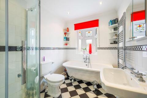 46 Westways, Epsom, KT19 0PQ