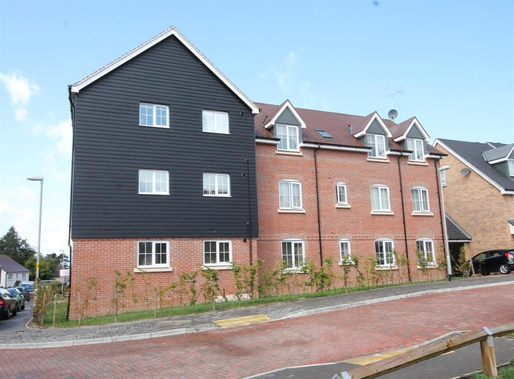 The Alders, Billingshurst 2 bed flat £975 pcm (£225 pw)
