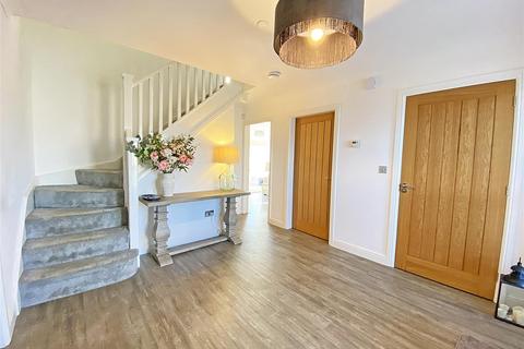 12 Folly Close, Liverpool, L23 8AE