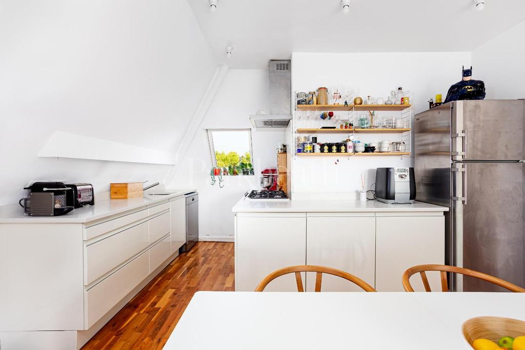 Flat 5, 65 Eton Avenue NW3 3 EU-5.jpg