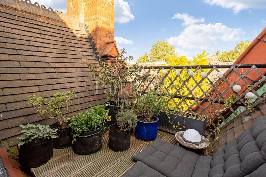 Flat 5, 65 Eton Avenue NW3 3 EU-2.jpg