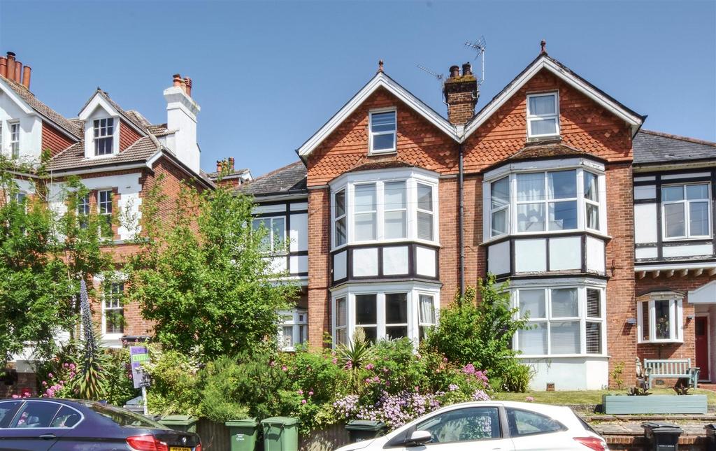 Amherst Road, BexhillOnSea 1 bed flat £150,000