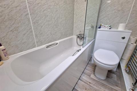 12 Branscombe Close, Southwell, Portland, DT5 2JJ