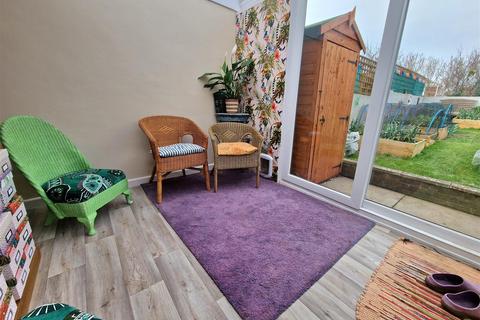 12 Branscombe Close, Southwell, Portland, DT5 2JJ