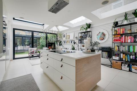 39 Reckitt Road, London, W4 2BT