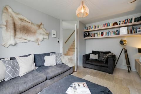 39 Reckitt Road, London, W4 2BT