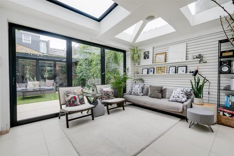 39 Reckitt Road, London, W4 2BT