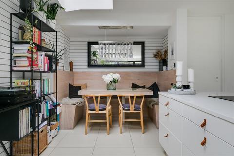 39 Reckitt Road, London, W4 2BT