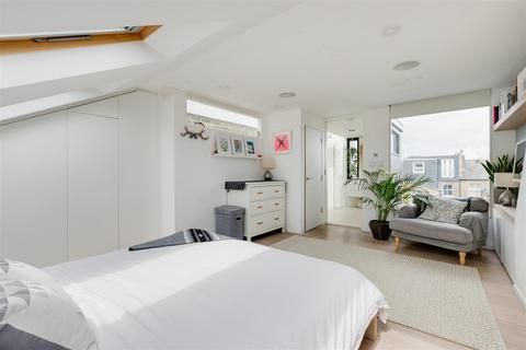 39 Reckitt Road, London, W4 2BT