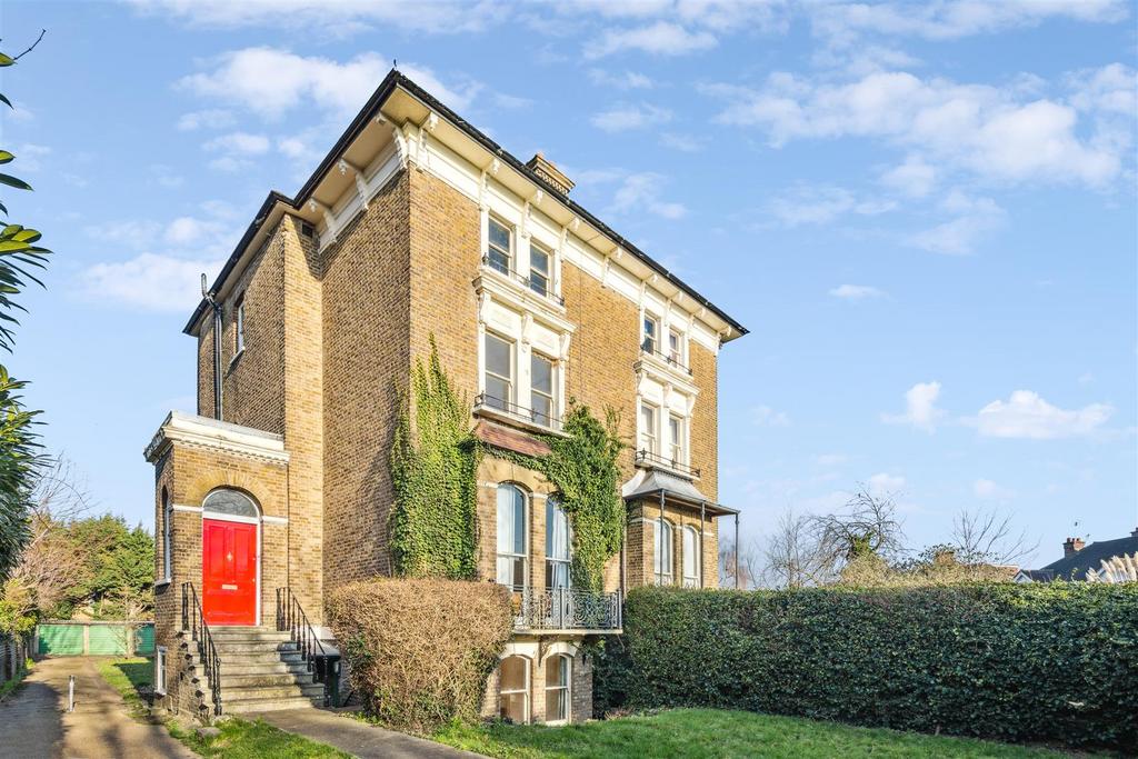 Grove Park Road, London, W4 5 bed semidetached house £1,850,000