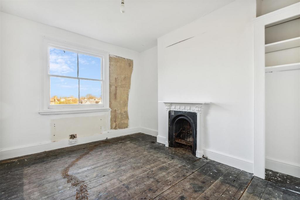 Grove Park Road, W4 - FOR SALE